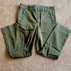 Level 99 Francis Straight Pant. Olive color. Size 10. New without tags.